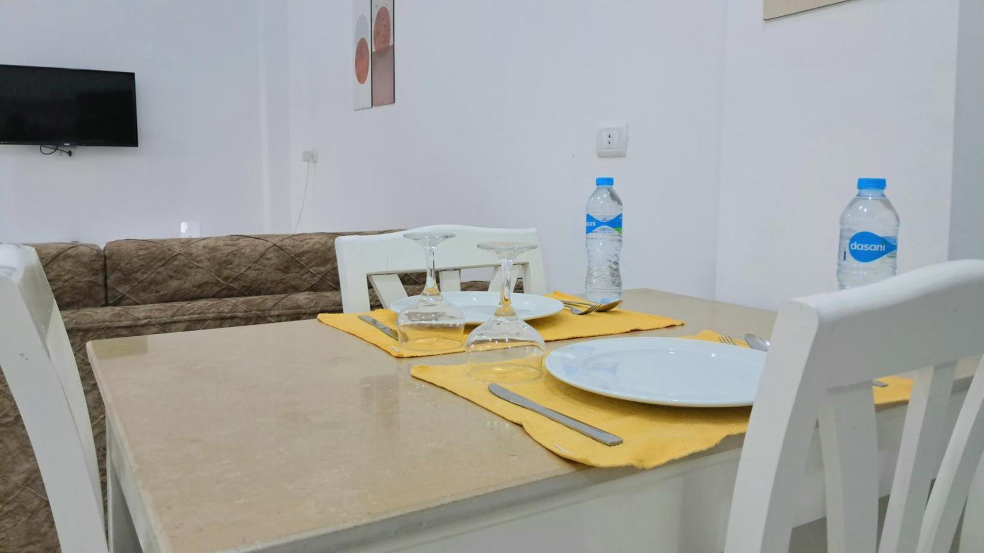 White Jurf Apartment